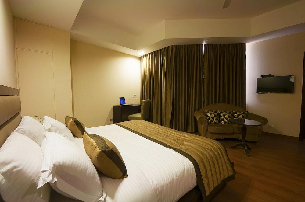 Hotel Aura @Airport New Delhi Eksteriør billede