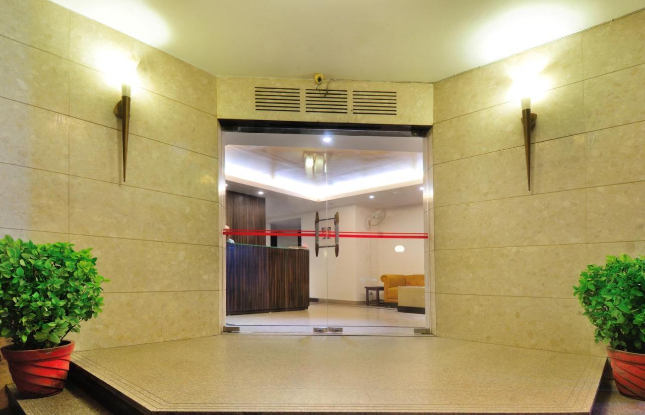 Hotel Aura @Airport New Delhi Eksteriør billede